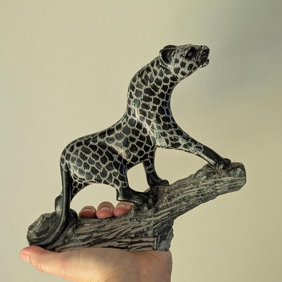 African Hand Carved Stone Leopard Jaguar sculpture 7.25" tall - Picture 1 of 11